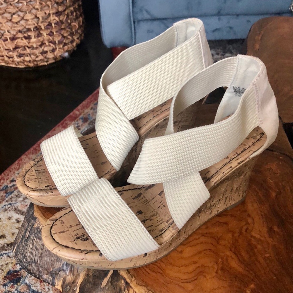 A.n.a Wedges